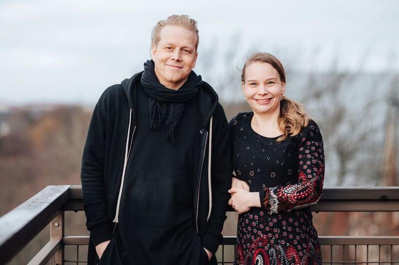Palvelumuotoilijat Hannu Ripatti ja Taru Hillamo